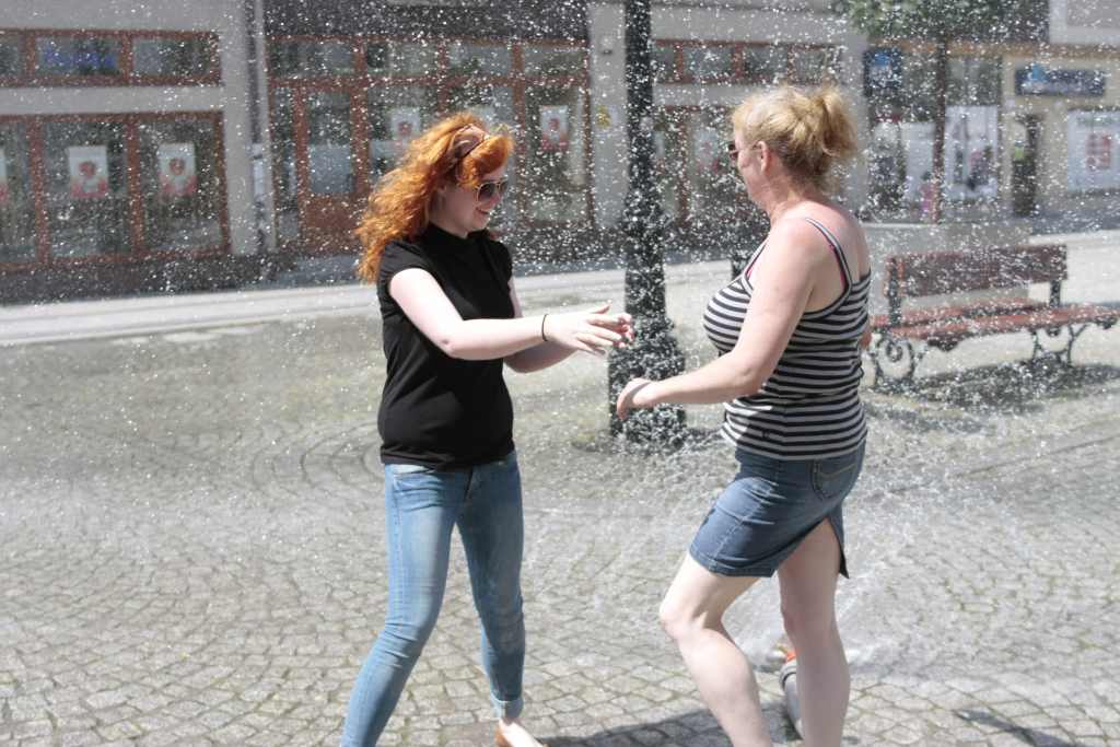 Kurtyna wodna w Rynku w samo południe cz1