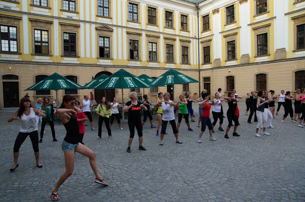 Maraton w rytmach Zumby cz.1