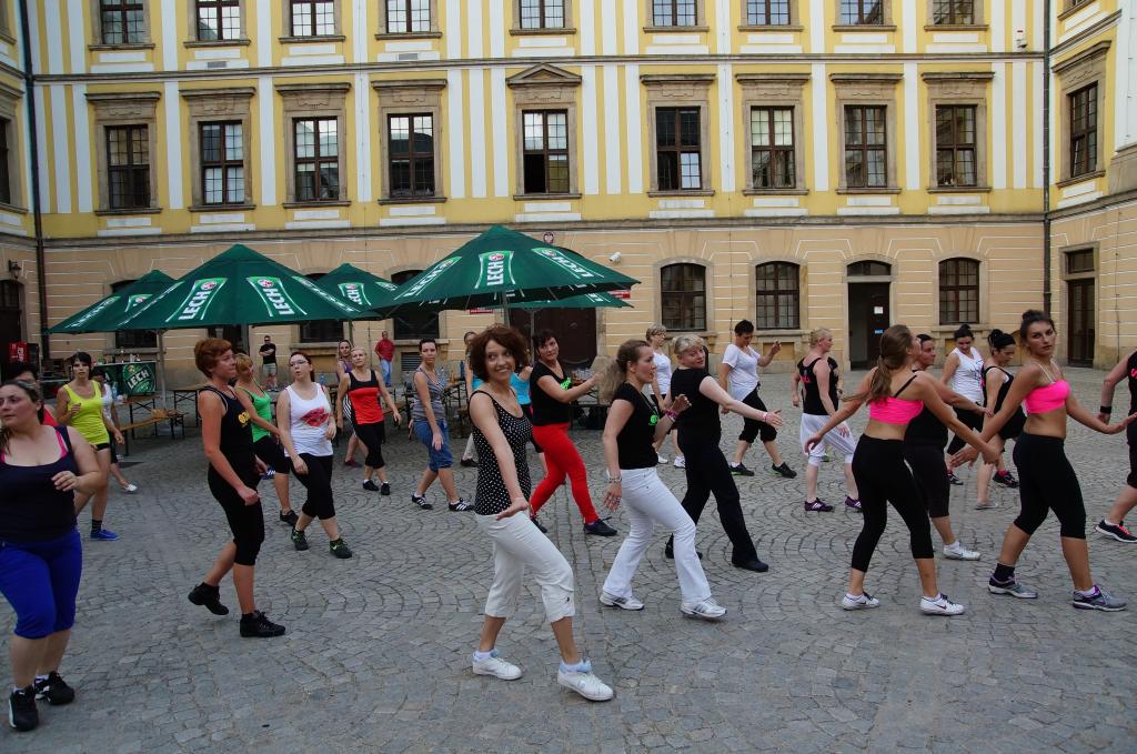 Maraton w rytmach Zumby cz.1