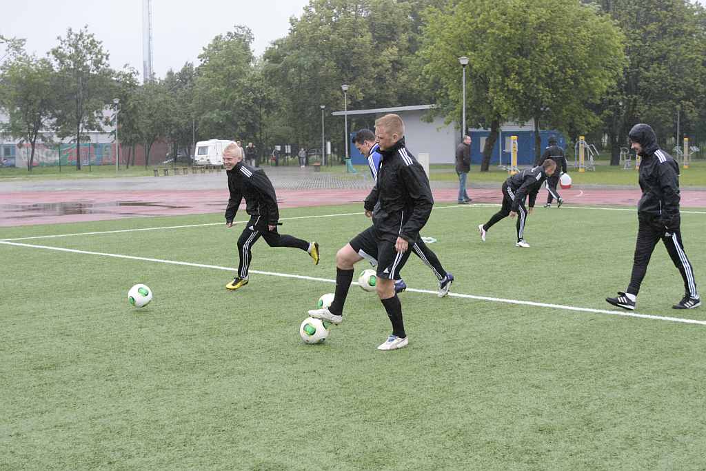 Piłkarze Miedzi Legnica wznowili treningi