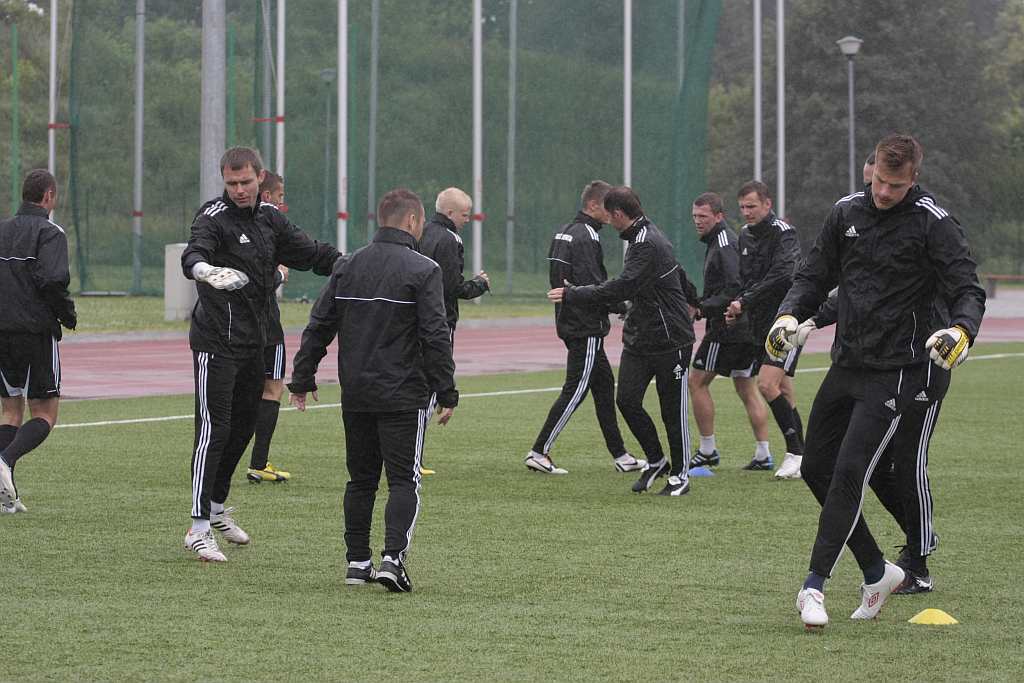 Piłkarze Miedzi Legnica wznowili treningi