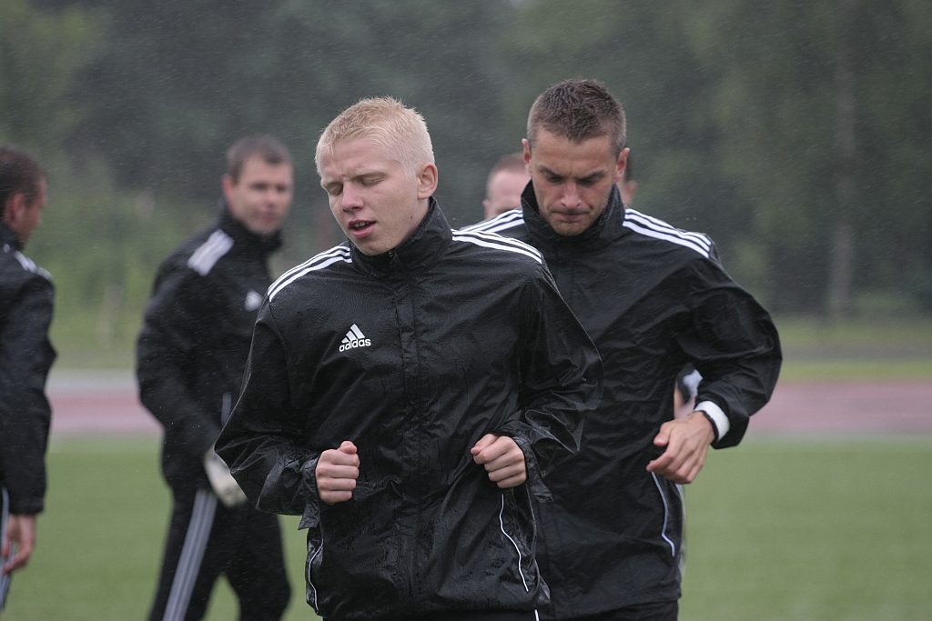Piłkarze Miedzi Legnica wznowili treningi