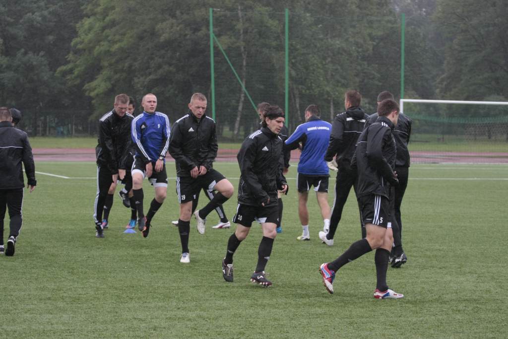Piłkarze Miedzi Legnica wznowili treningi
