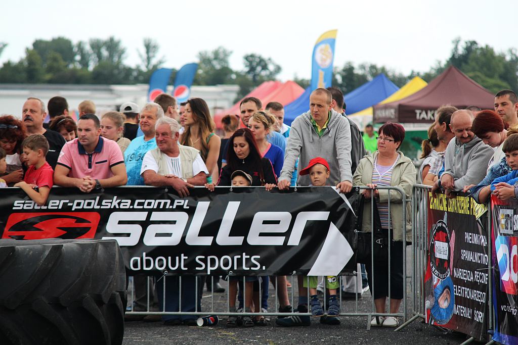 Strongman Show na legnickim lotnisku