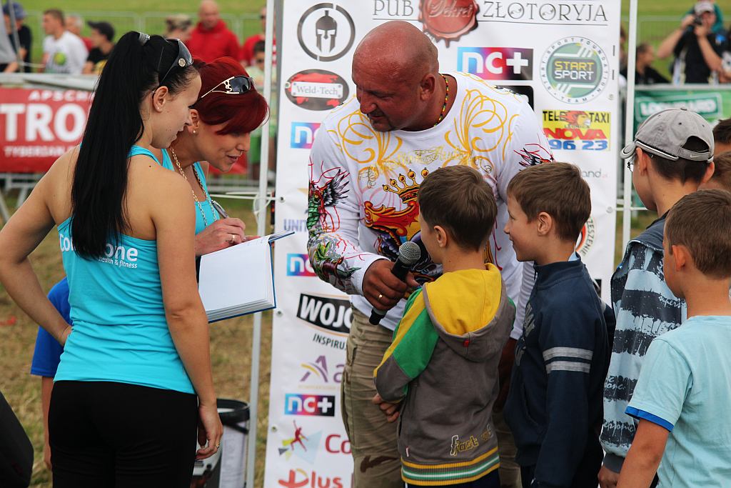 Strongman Show na legnickim lotnisku
