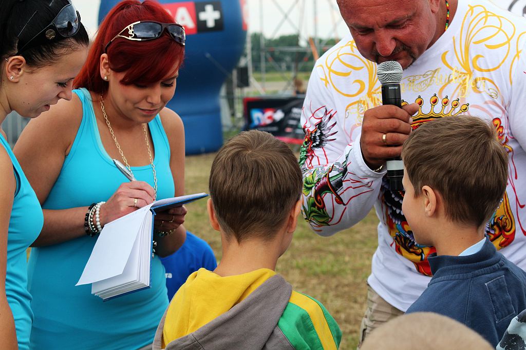 Strongman Show na legnickim lotnisku