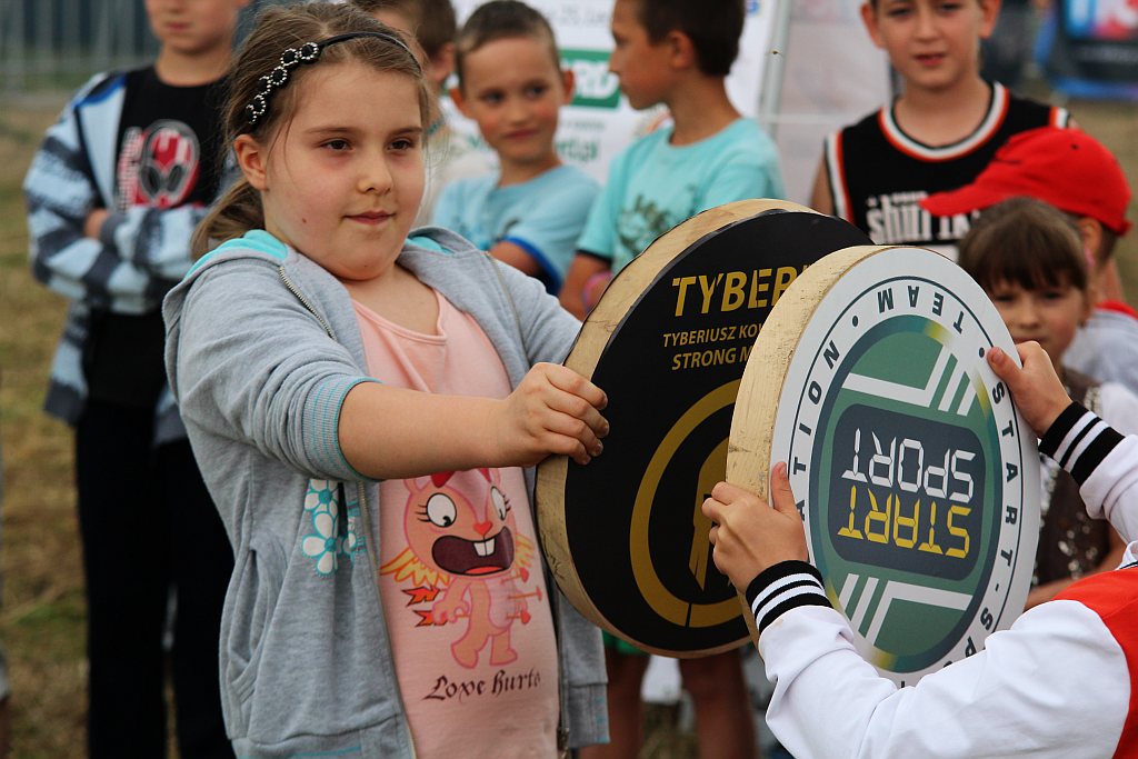 Strongman Show na legnickim lotnisku