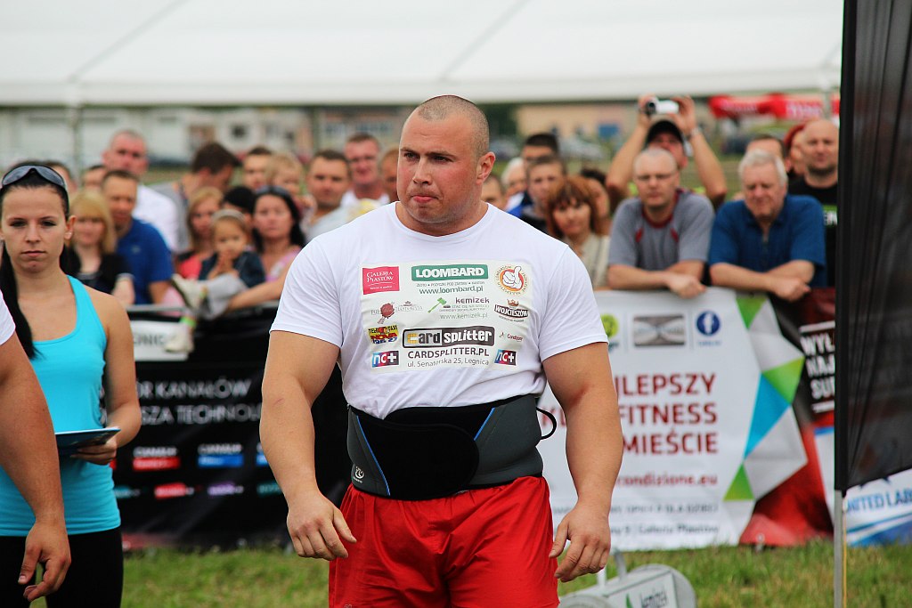 Strongman Show na legnickim lotnisku
