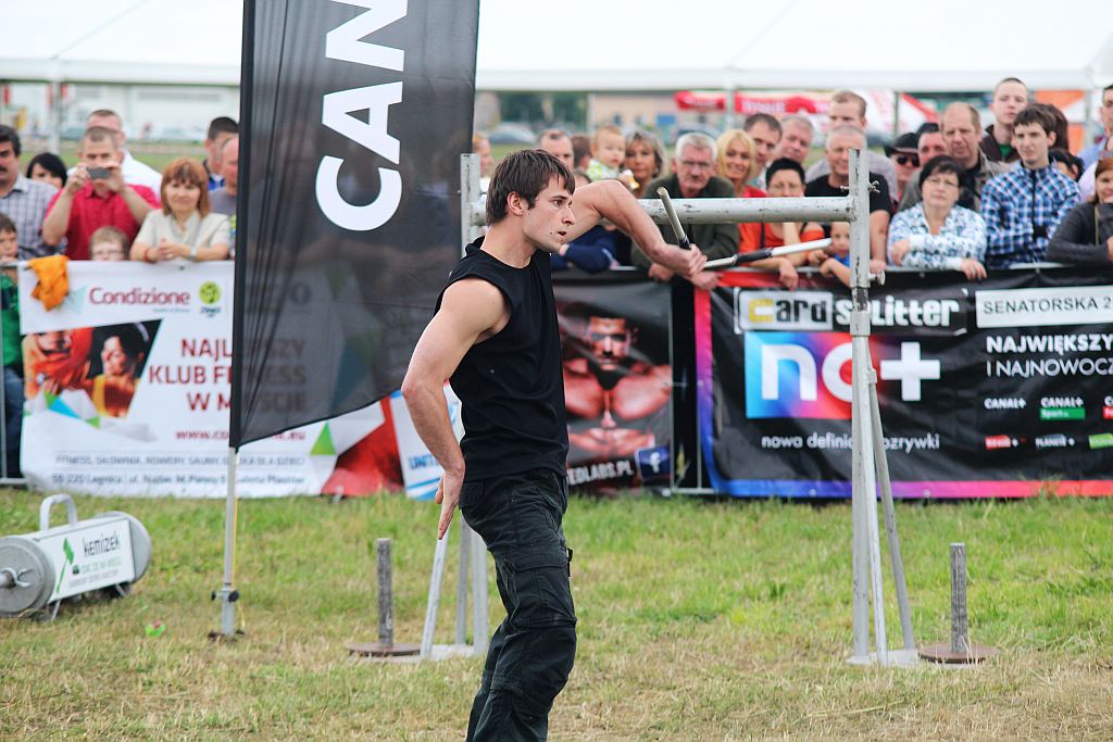 Strongman Show na legnickim lotnisku