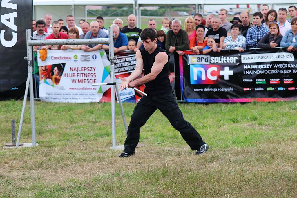 Strongman Show na legnickim lotnisku