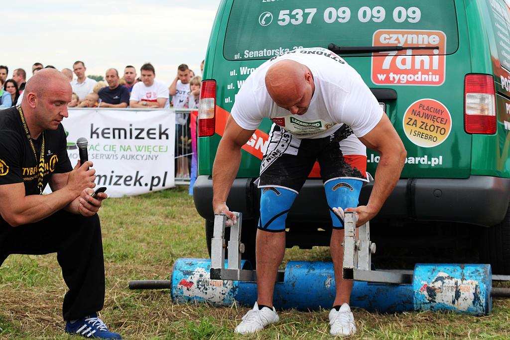 Strongman Show na legnickim lotnisku