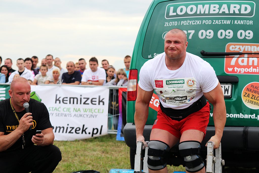 Strongman Show na legnickim lotnisku
