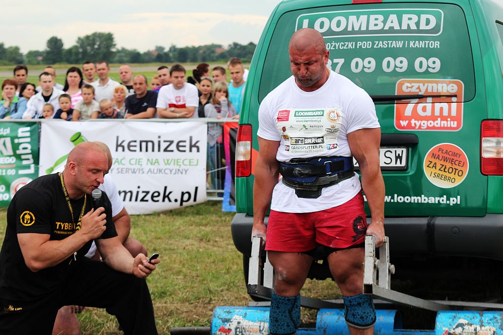 Strongman Show na legnickim lotnisku