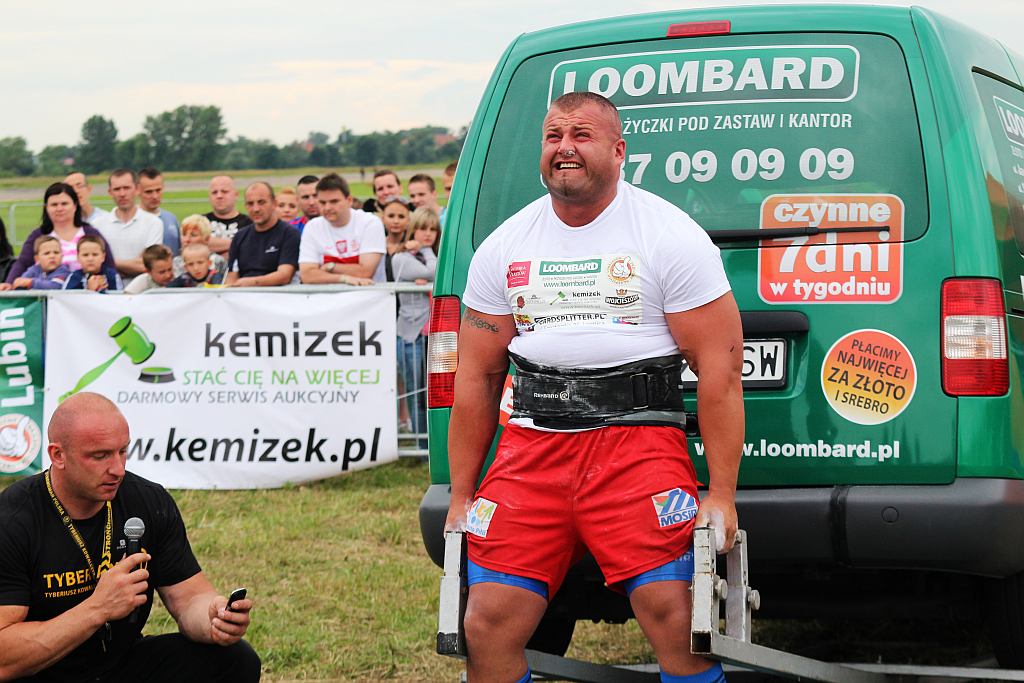 Strongman Show na legnickim lotnisku