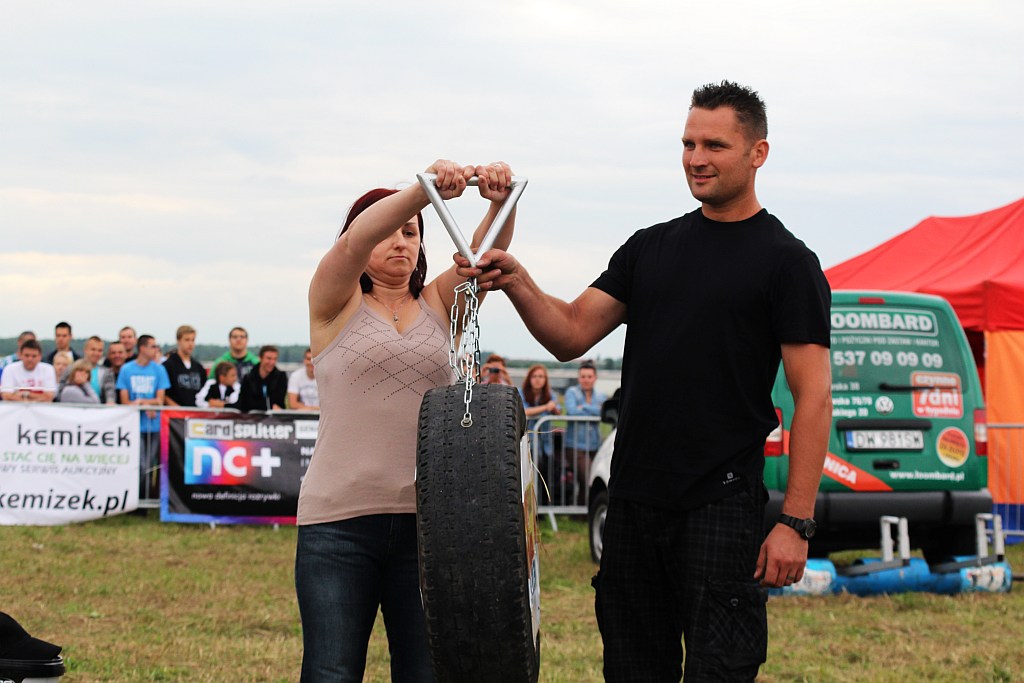 Strongman Show na legnickim lotnisku