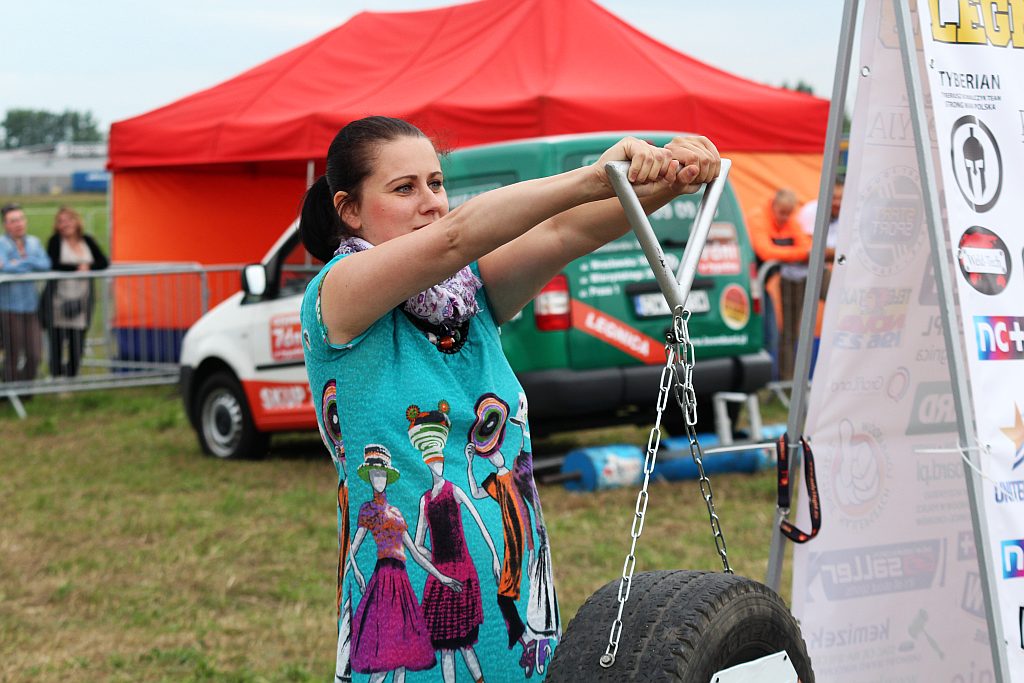 Strongman Show na legnickim lotnisku