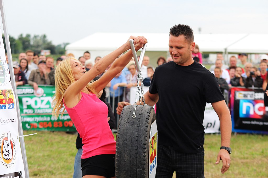 Strongman Show na legnickim lotnisku