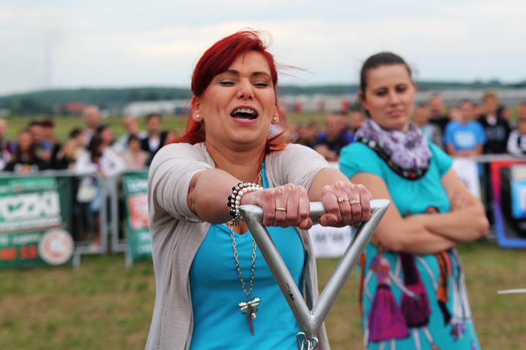 Strongman Show na legnickim lotnisku