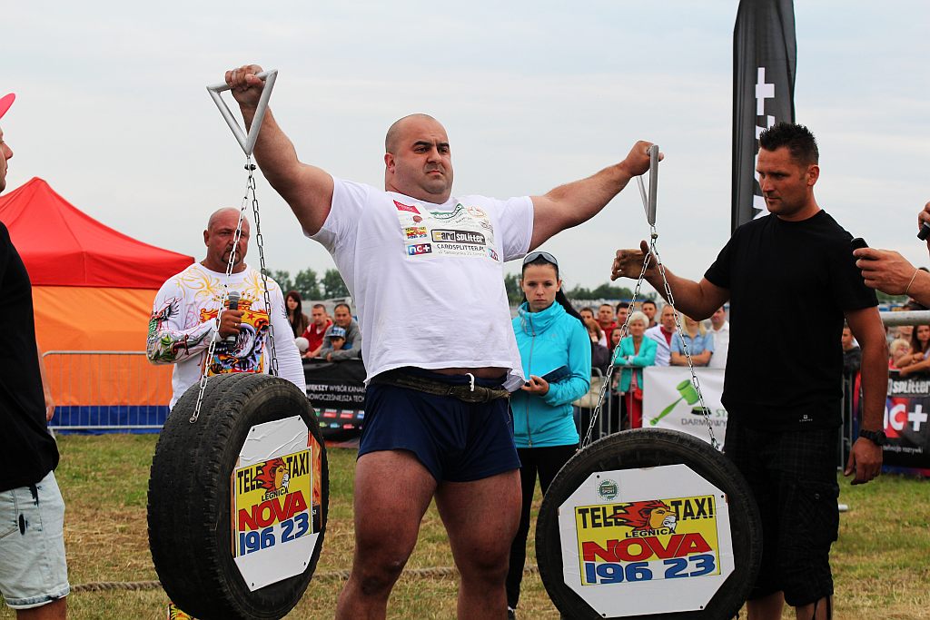 Strongman Show na legnickim lotnisku