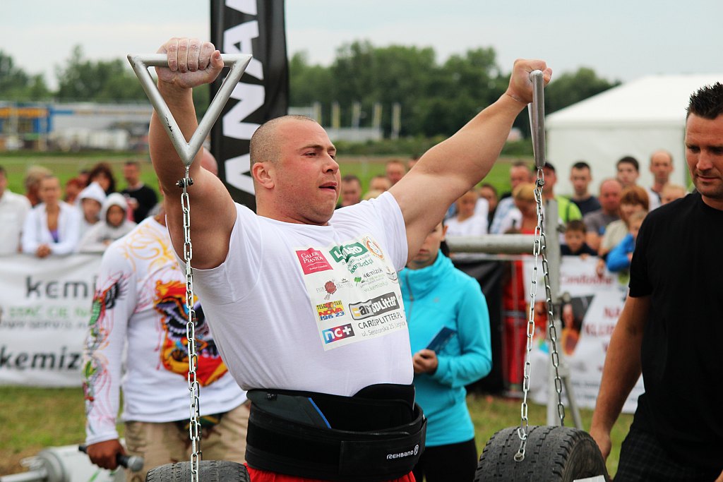 Strongman Show na legnickim lotnisku