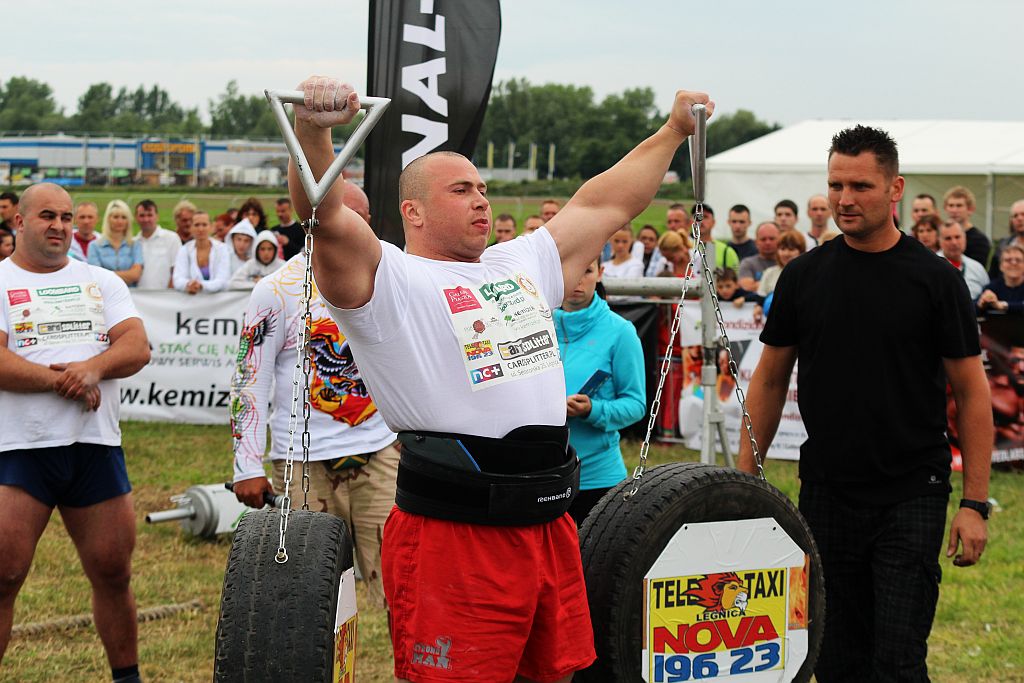 Strongman Show na legnickim lotnisku