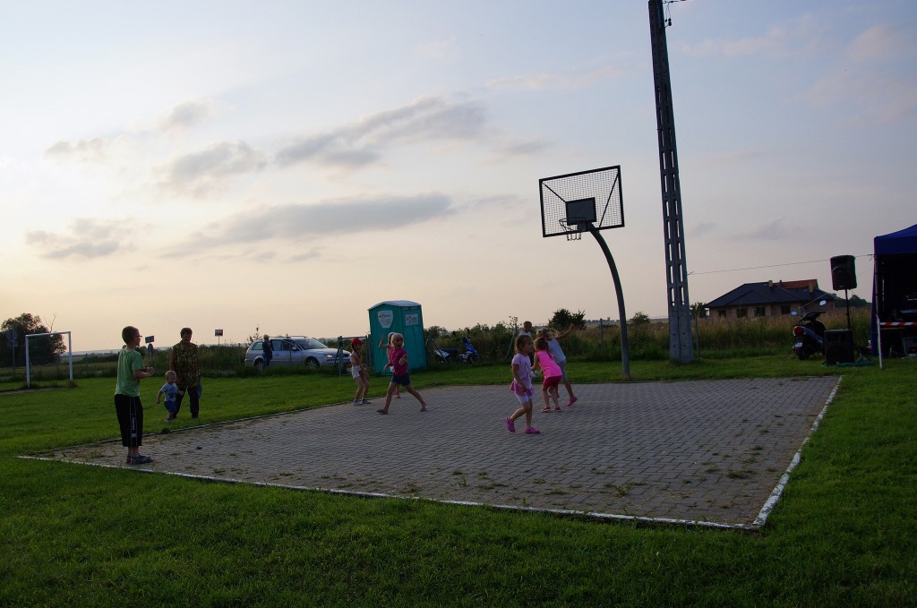 Festyn Bezpieczne Wakacje w Rosochatej