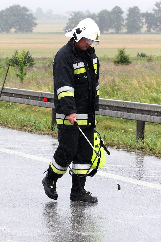 Kłótnia o plamę paliwa na obwodnicy