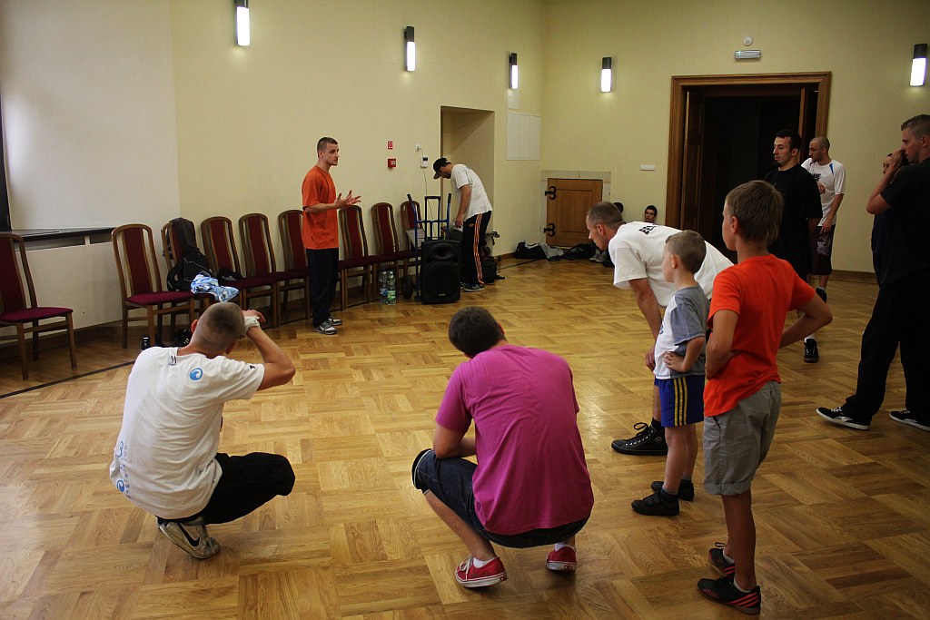 Warsztaty bboying z Dr. Hefo i Rafsonem