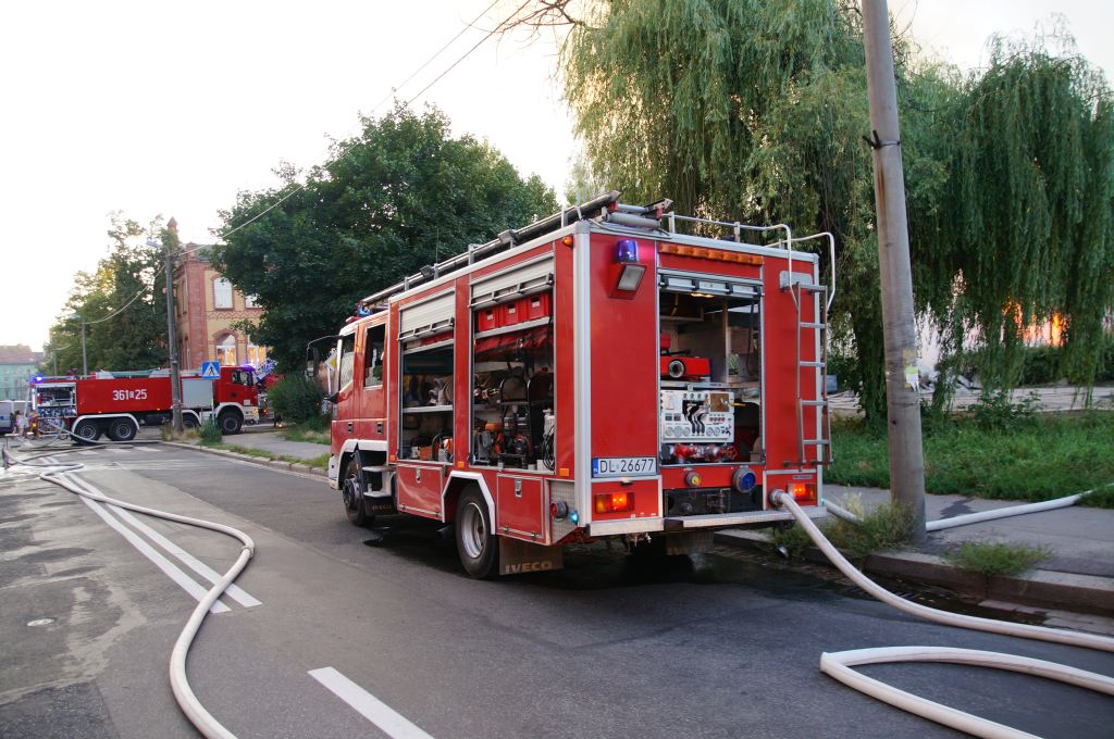 Pożar opuszczonego baraku na terenie Elpeny