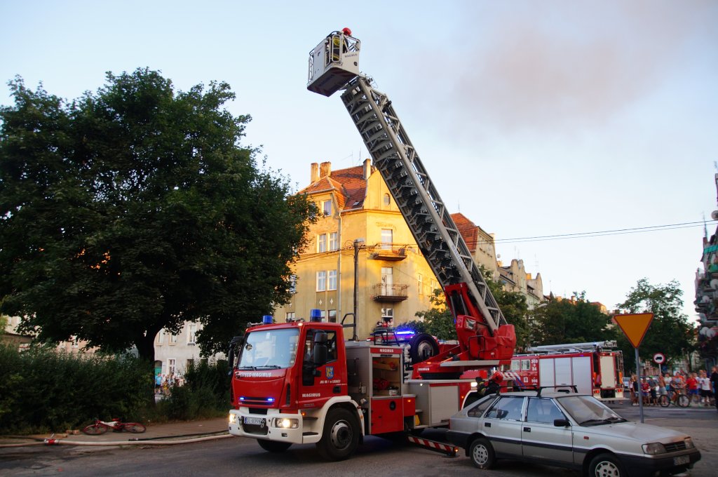 Pożar opuszczonego baraku na terenie Elpeny