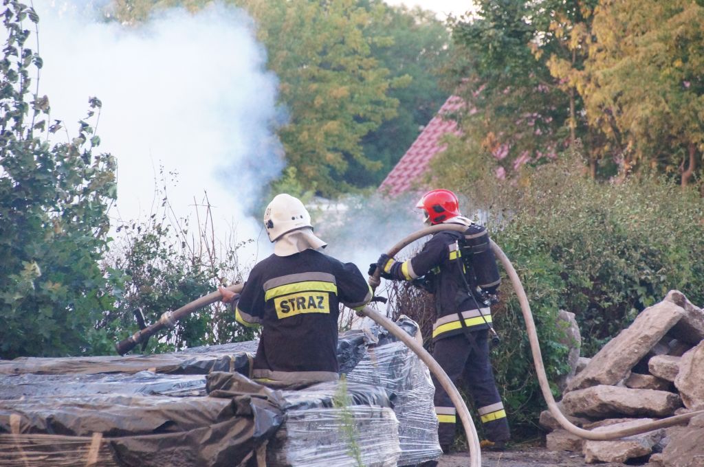 Pożar opuszczonego baraku na terenie Elpeny