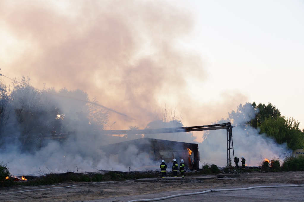 Pożar opuszczonego baraku na terenie Elpeny