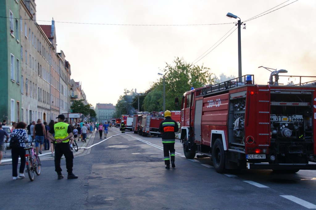 Pożar opuszczonego baraku na terenie Elpeny
