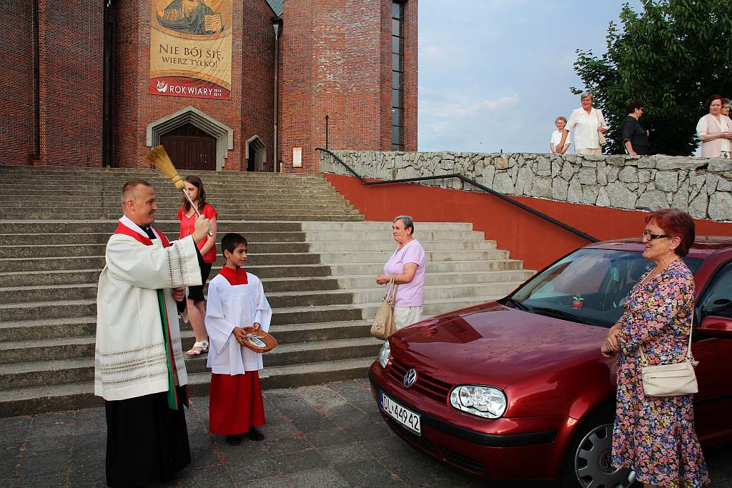 Święcenie samochodów w dniu świętego Krzysztofa