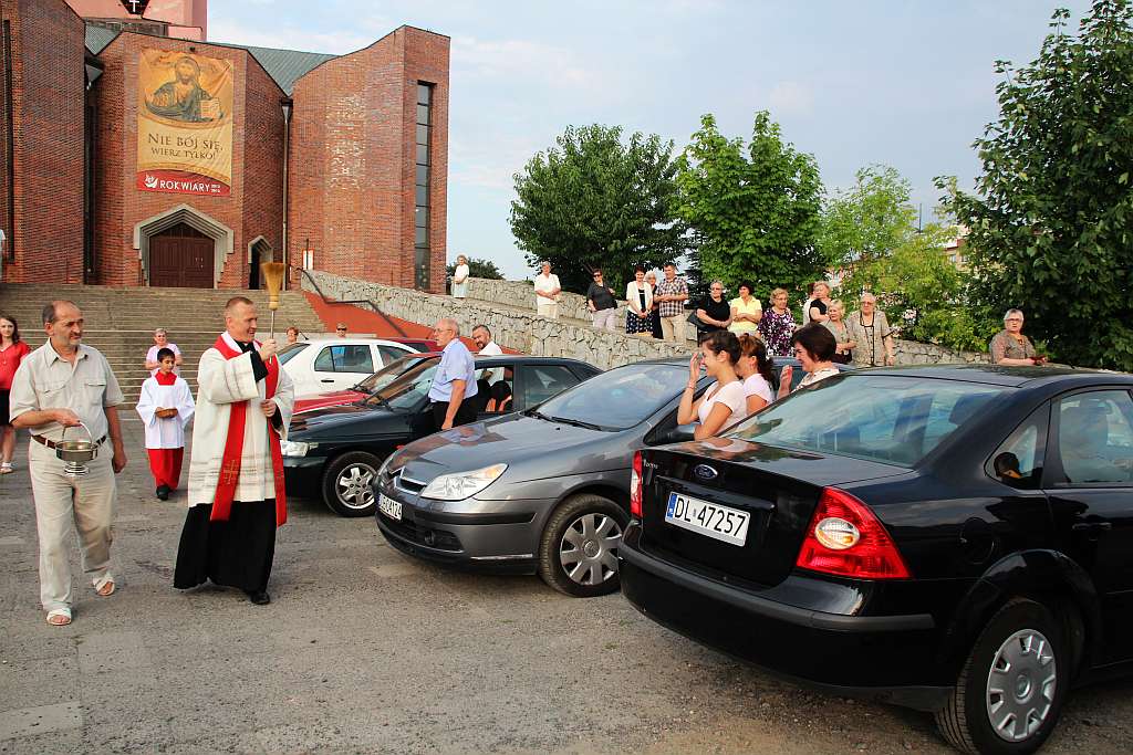 Święcenie samochodów w dniu świętego Krzysztofa