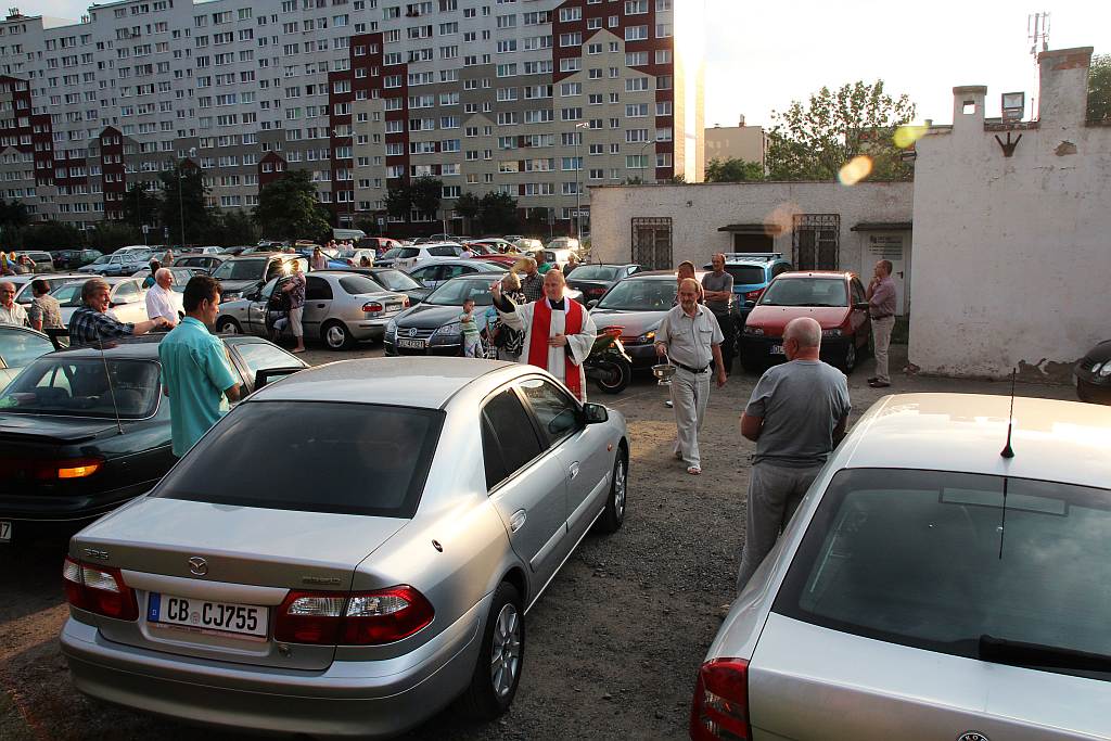 Święcenie samochodów w dniu świętego Krzysztofa