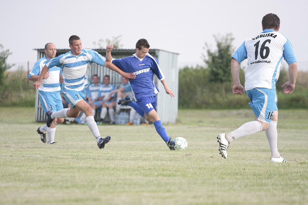 Dąb Siedliska - Konfeks Legnica 0:6