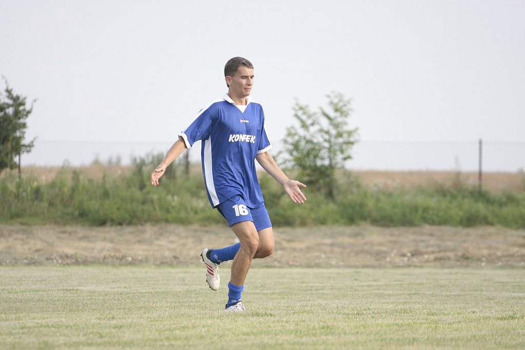 Dąb Siedliska - Konfeks Legnica 0:6
