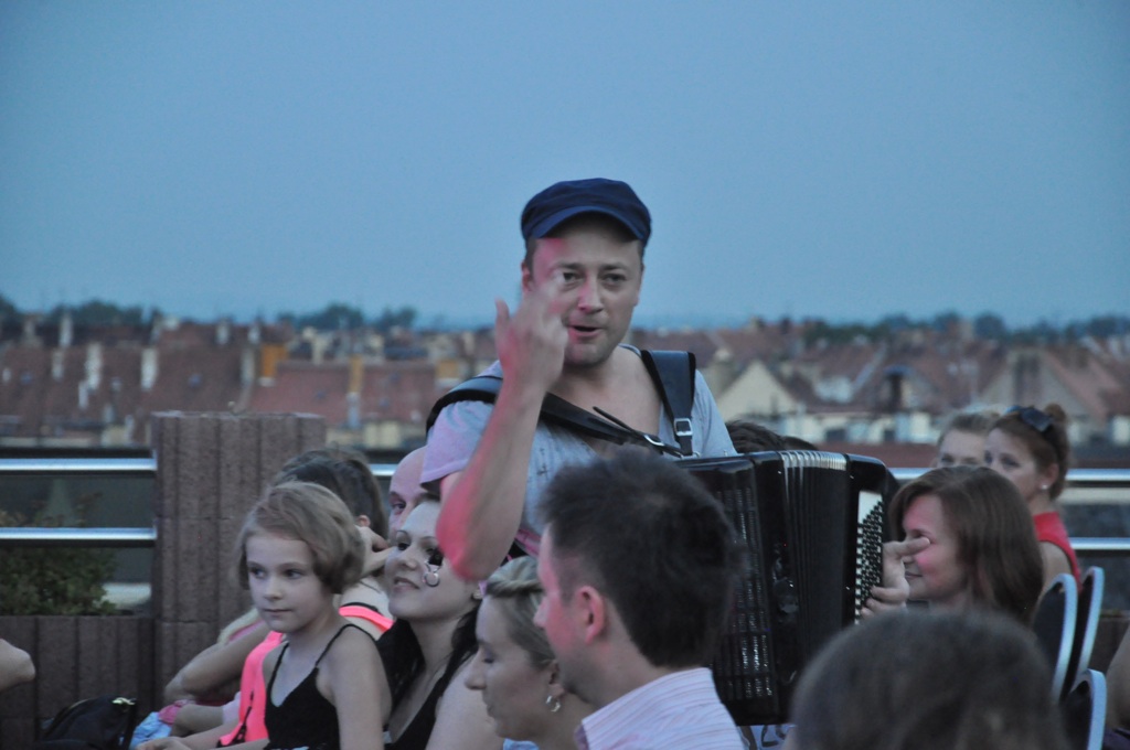 Czesław Zaśpiewał Solo Act