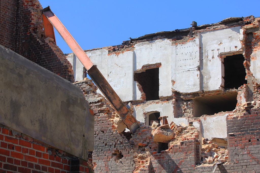 Runął budynek w Chojnowie! Jest ofiara śmiertelna