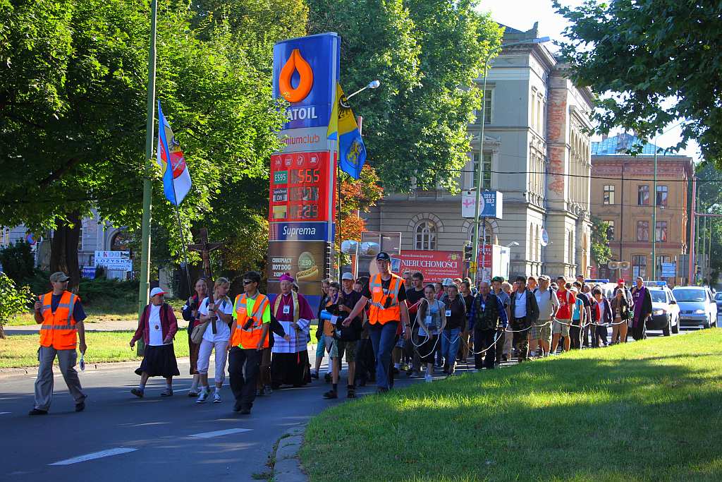 Piesza Pielgrzymka z Legnicy do Krzeszowa