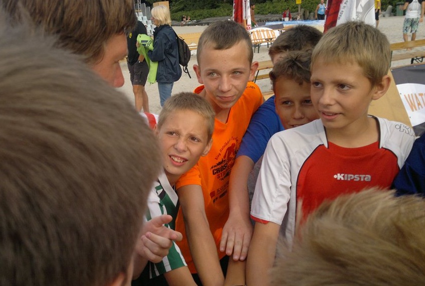 Młodzi szczypiorniści uczą się … ratować życie