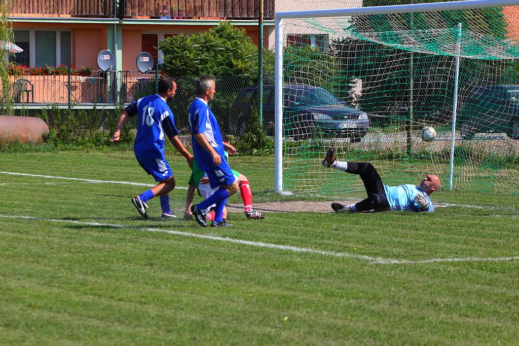 W Rosochatej grały byłe gwiazdy futbolu
