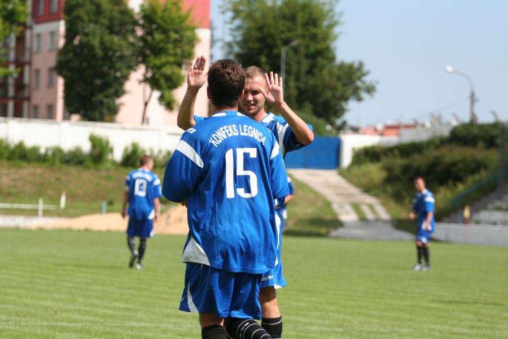 Efektowny start Konfeksu. Pięć goli w pół godziny!