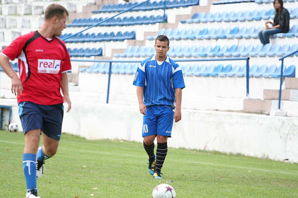 Efektowny start Konfeksu. Pięć goli w pół godziny!