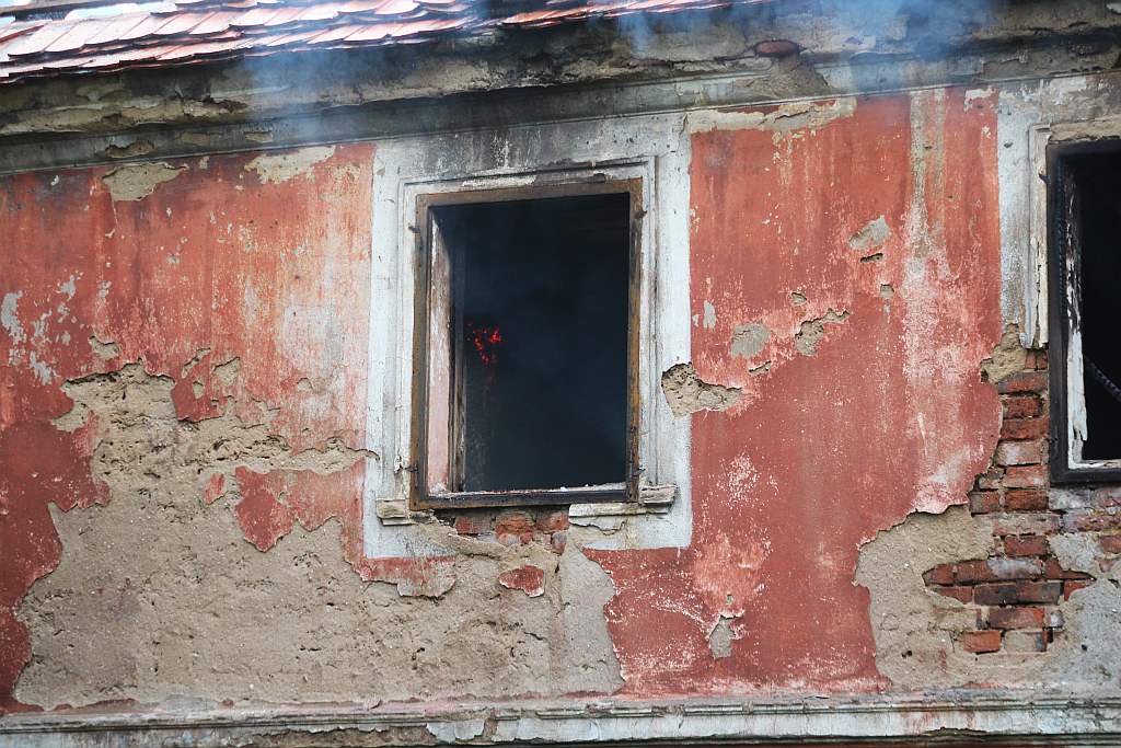 Palił się pustostan przy Wielogórskiej