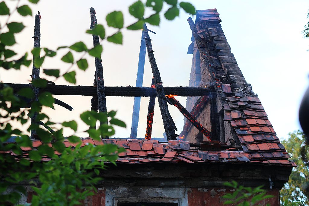 Palił się pustostan przy Wielogórskiej
