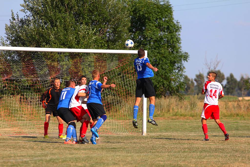 Klasa A: Błękitni - Prochowiczanka II 0:0