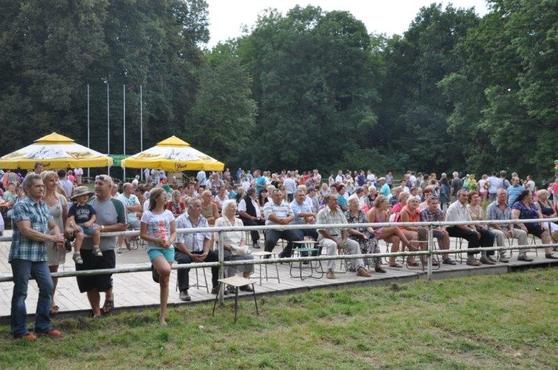Szczepili drzewka i układali ikebany z kwiatów