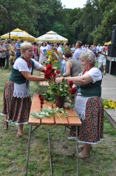 Szczepili drzewka i układali ikebany z kwiatów